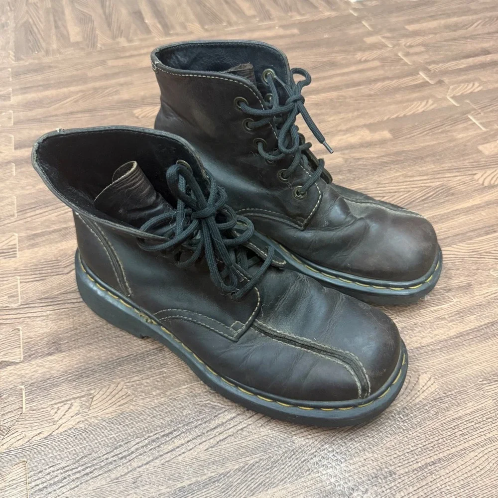 Vintage Dr. Martens 9303